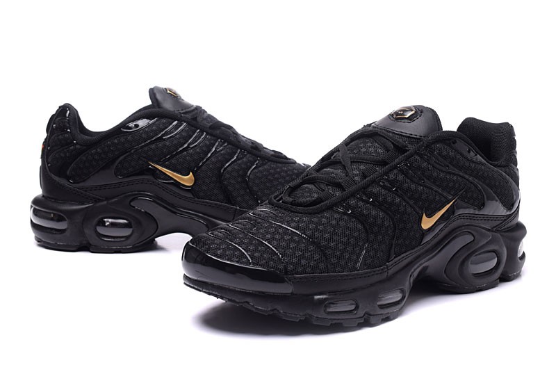 air max plus tn black and gold